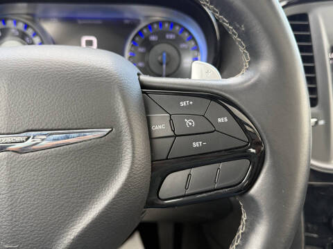 2018 Chrysler 300 S