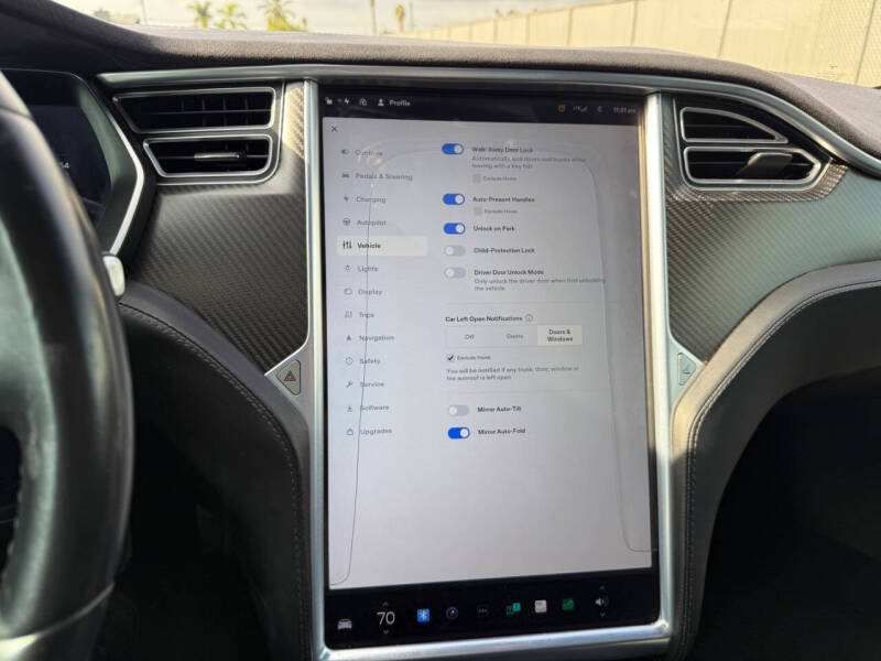 2016 Tesla Model S 70