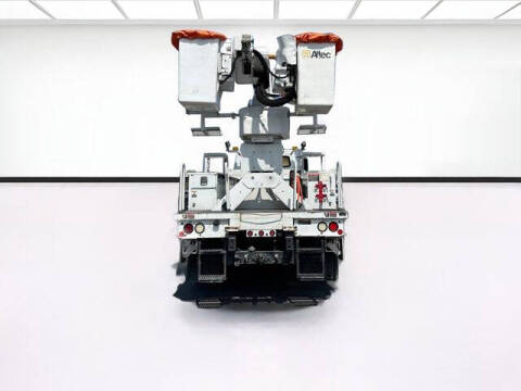 2016 Freightliner 114 SD