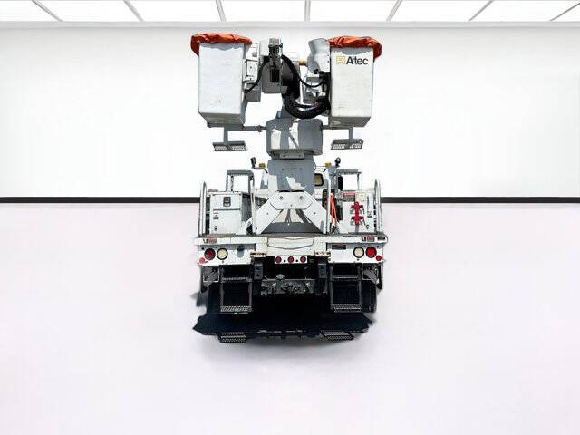 2016 Freightliner 114 SD