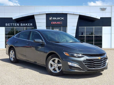 2020 Chevrolet Malibu for sale at Betten Baker Preowned Center in Twin Lake MI