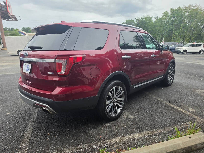 2017 Ford Explorer Platinum