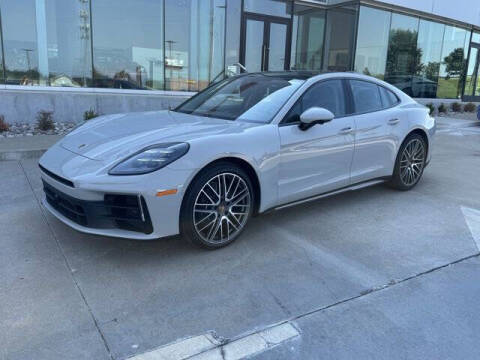 2025 Porsche Panamera 4