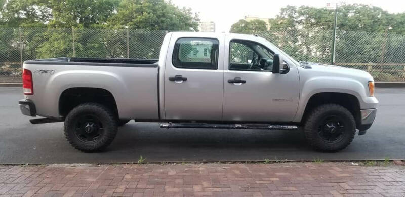 2013 GMC Sierra 2500HD for sale at BLS AUTO SALES LLC in Bronx NY