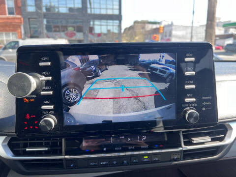 2022 Toyota Sienna XLE 7-Passenger