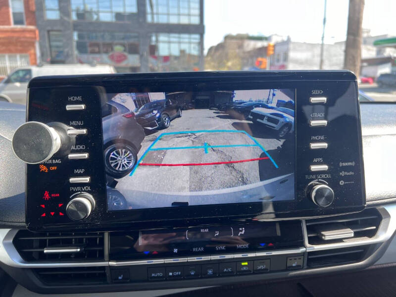 2022 Toyota Sienna XLE 7-Passenger