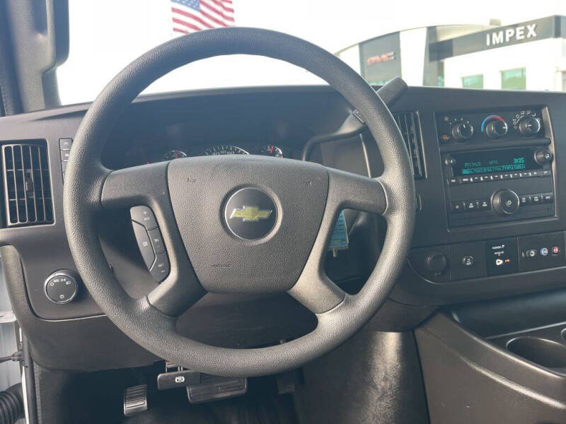 2024 Chevrolet Express 2500