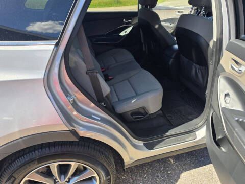 2017 Hyundai Santa Fe SE