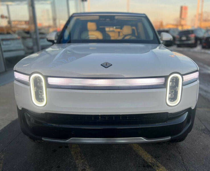 2025 Rivian R1S