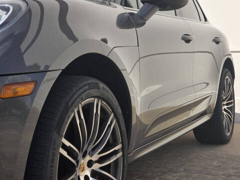 2016 Porsche Macan Turbo