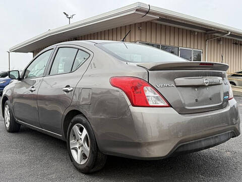 2015 Nissan Versa 1.6 S