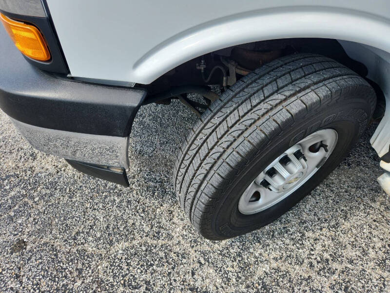 2022 Chevrolet Express 2500