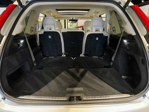 2022 Volvo XC90 T6 Inscription 7-Passenger