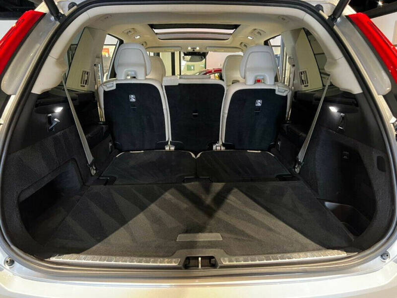 2022 Volvo XC90 T6 Inscription 7-Passenger