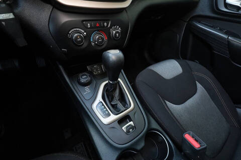 2016 Jeep Cherokee Sport