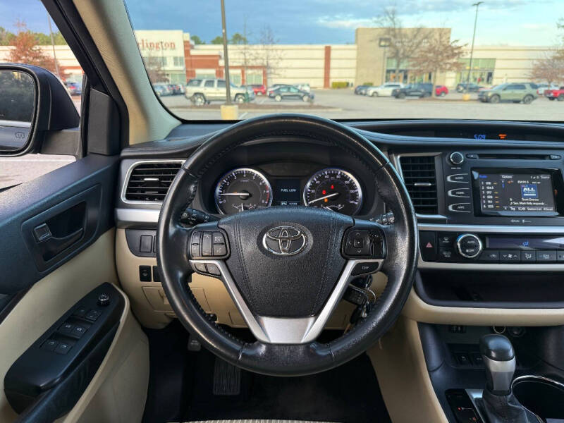 2015 Toyota Highlander LE