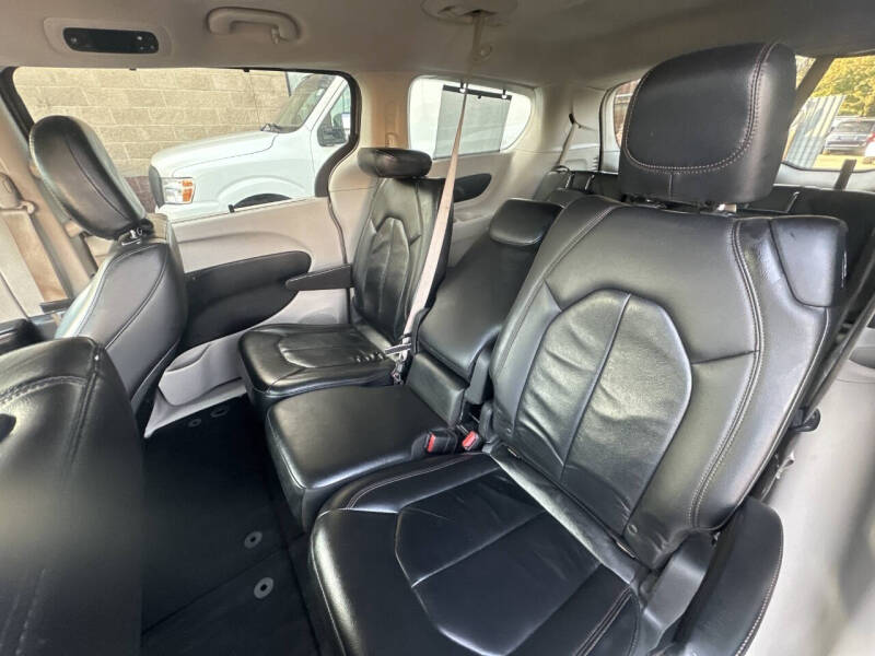 2017 Chrysler Pacifica Touring Plus