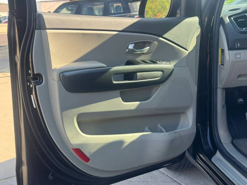 2017 Kia Sedona LX