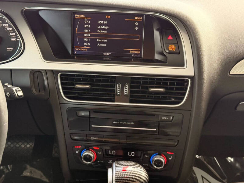 2016 Audi A4 2.0T quattro Premium