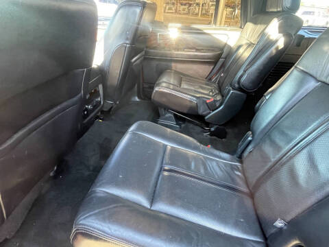 2016 Lincoln Navigator Select