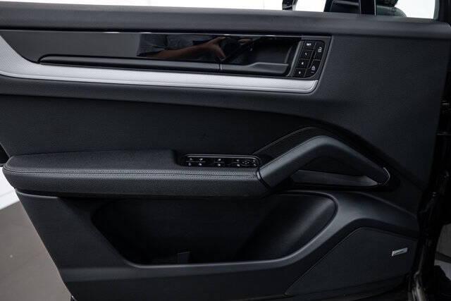 2025 Porsche Cayenne Coupe