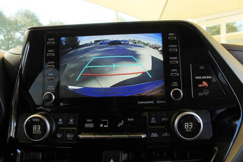 2021 Toyota Highlander LE