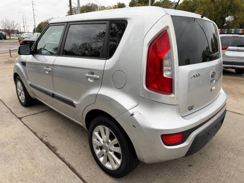 2013 Kia Soul +
