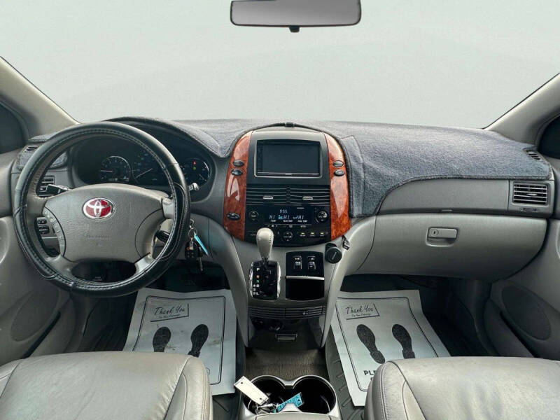 2010 Toyota Sienna XLE