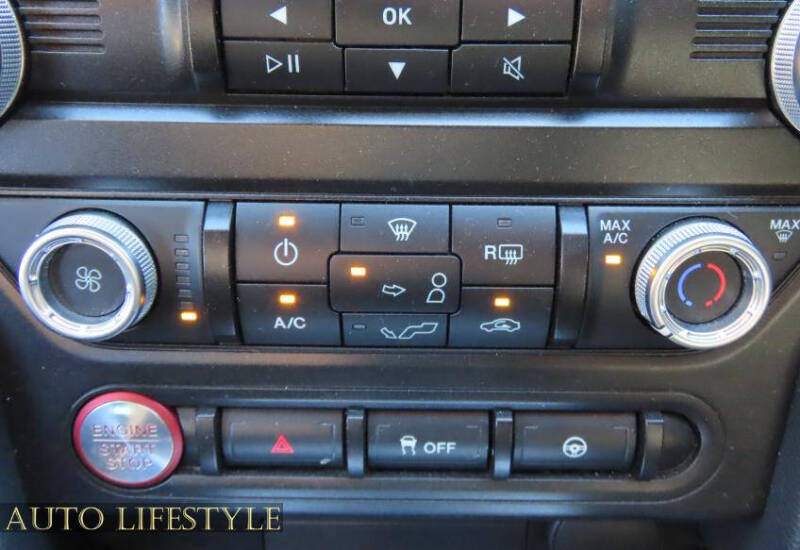 2022 Ford Mustang EcoBoost