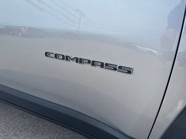 2022 Jeep Compass Latitude Lux