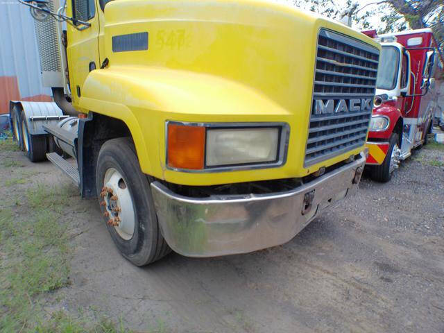 2000 Mack CH613
