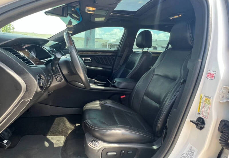 2018 Ford Taurus Limited