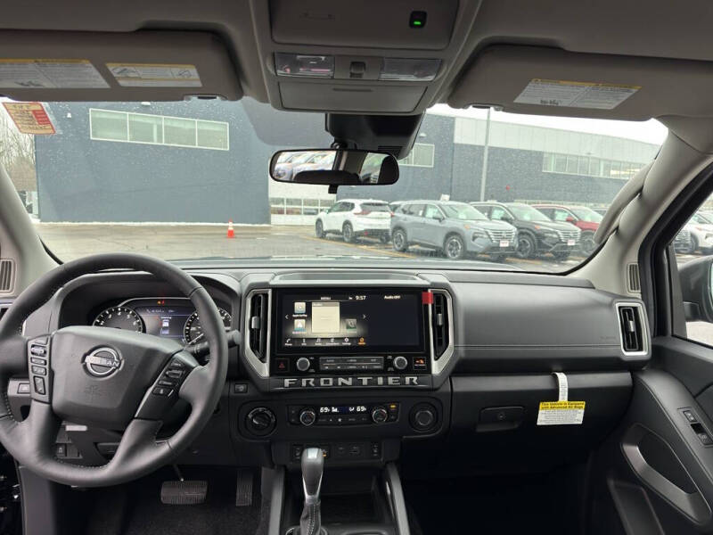 2026 Nissan Frontier SV