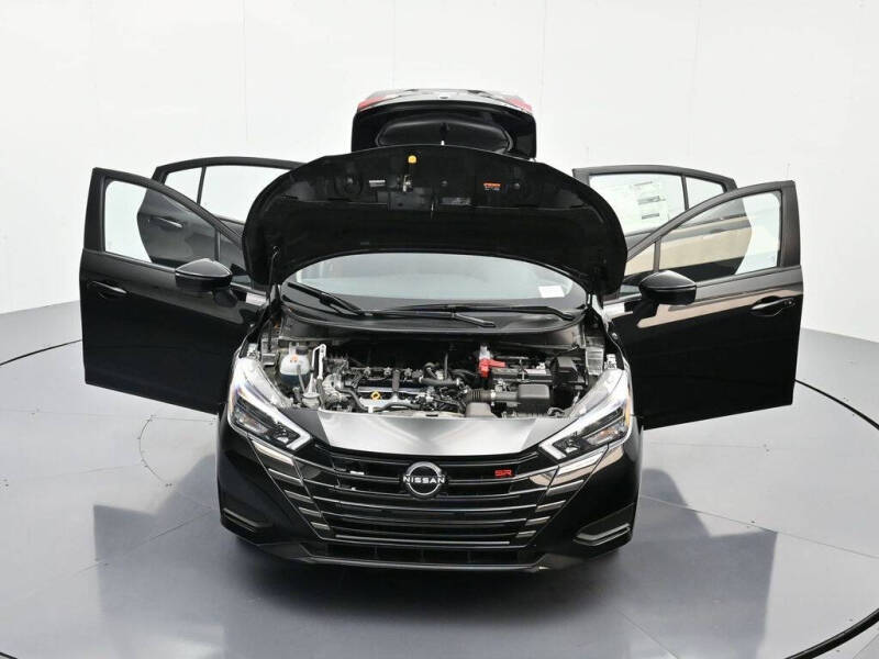 2025 Nissan Versa SR