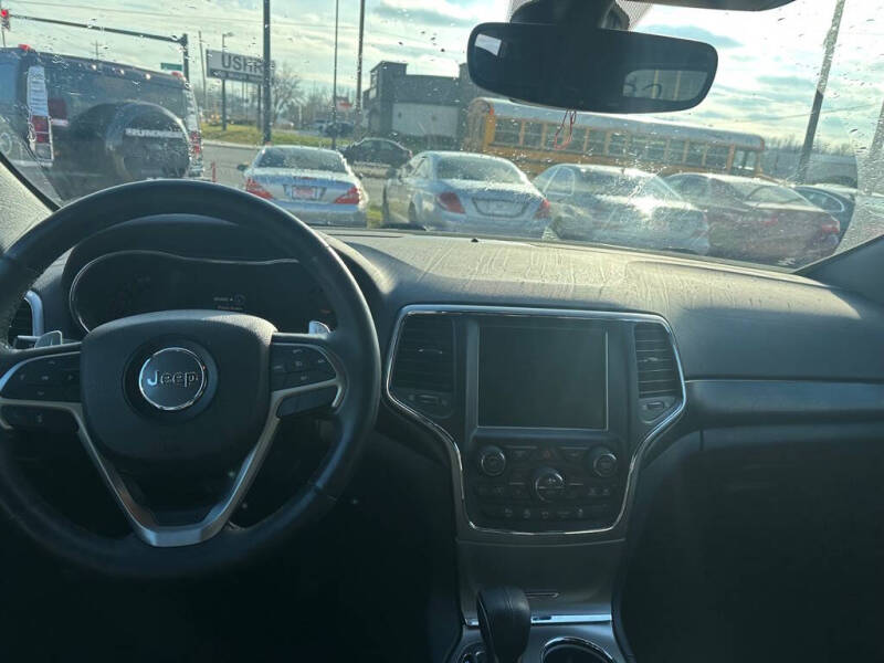 2017 Jeep Grand Cherokee Laredo