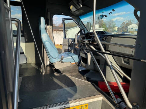 2017 Ford E-Series E-450 SD