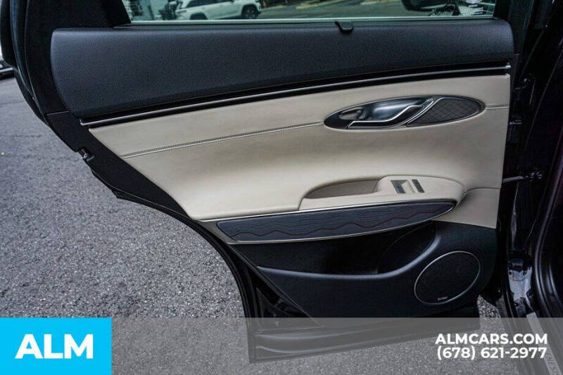 2022 Genesis GV70 2.5T Standard