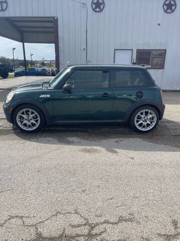 2007 MINI Cooper for sale at Circle T Motors Inc in Gonzales TX