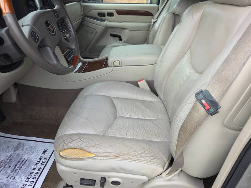 2004 Cadillac Escalade