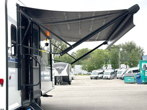 2022 Venture RV Sonic