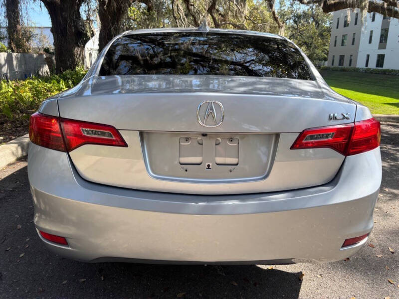 2013 Acura ILX 2.0L w/Tech