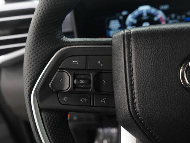 2025 Toyota Sequoia Platinum