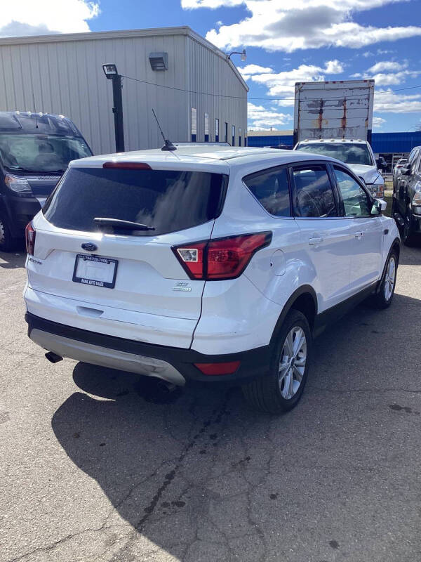 2019 Ford Escape SE