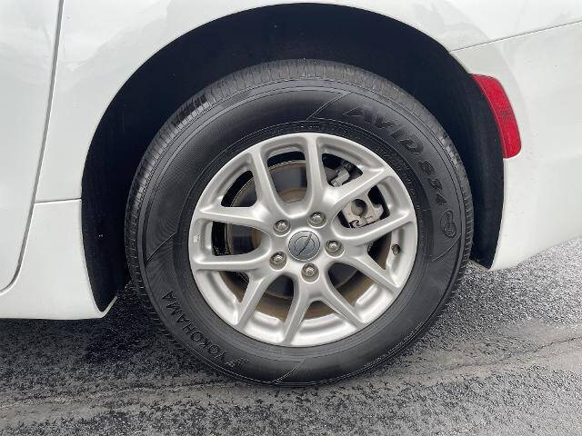 2024 Chrysler Voyager LX