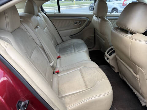 2015 Ford Taurus SEL