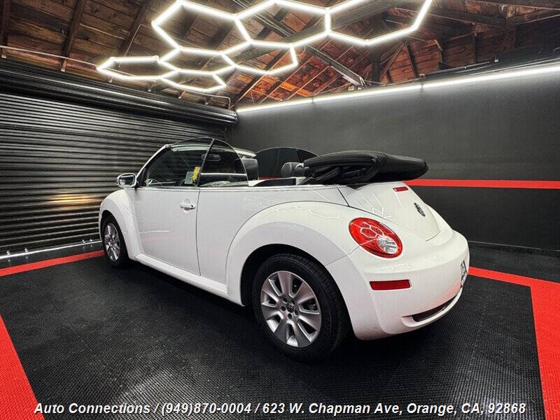 2010 Volkswagen New Beetle Convertible