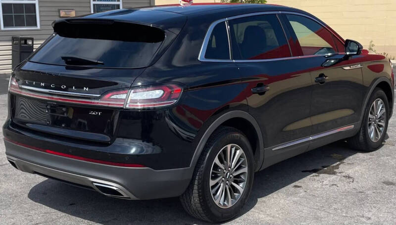 2019 Lincoln Nautilus Select