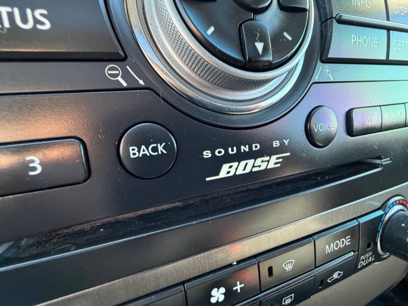 2015 Nissan Armada Platinum