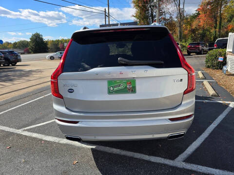 2019 Volvo XC90 T6 Momentum