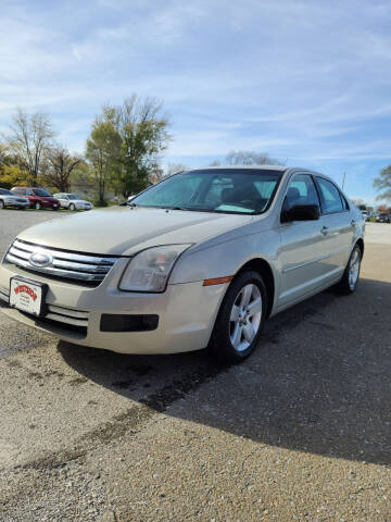 2008 Ford Fusion for sale at WESTSIDE GARAGE LLC in Keokuk IA